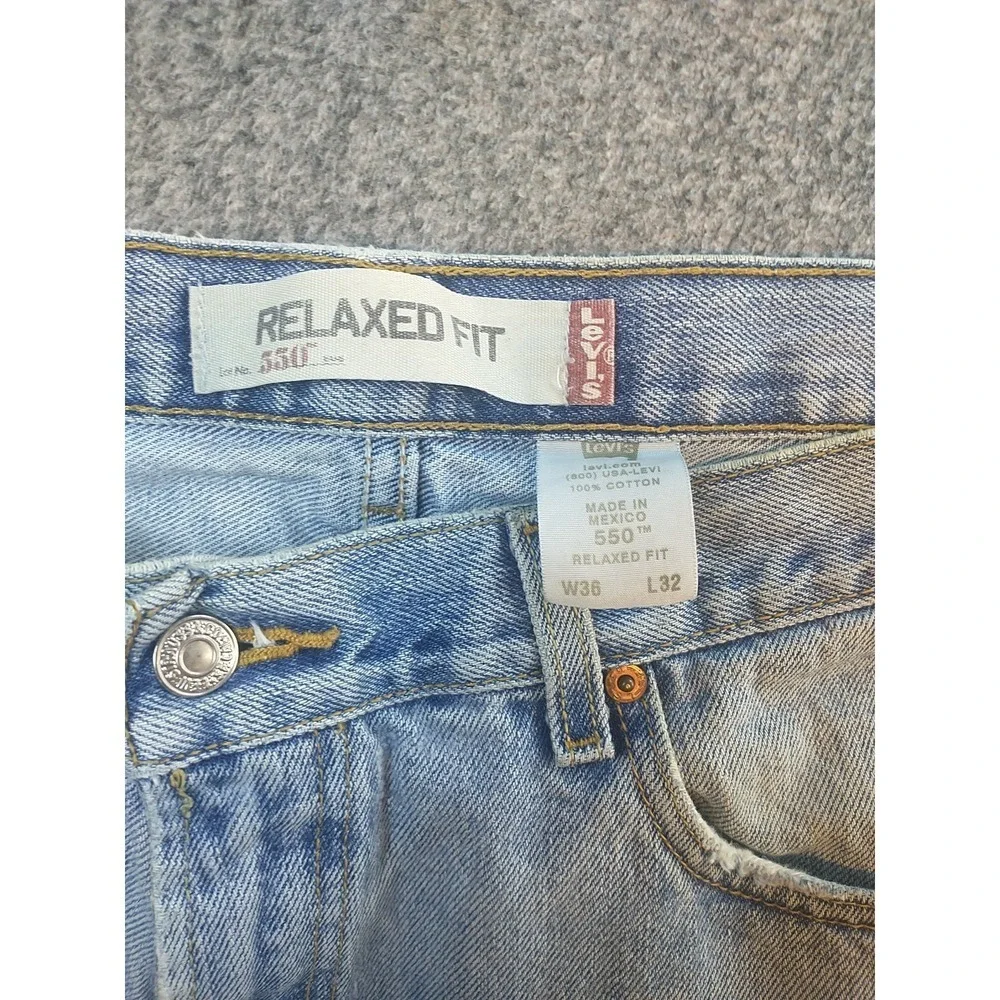 Levis 550 Relaxed Fit Jeans Mens 36x31 Light Wash Blue Denim Straight Leg 550